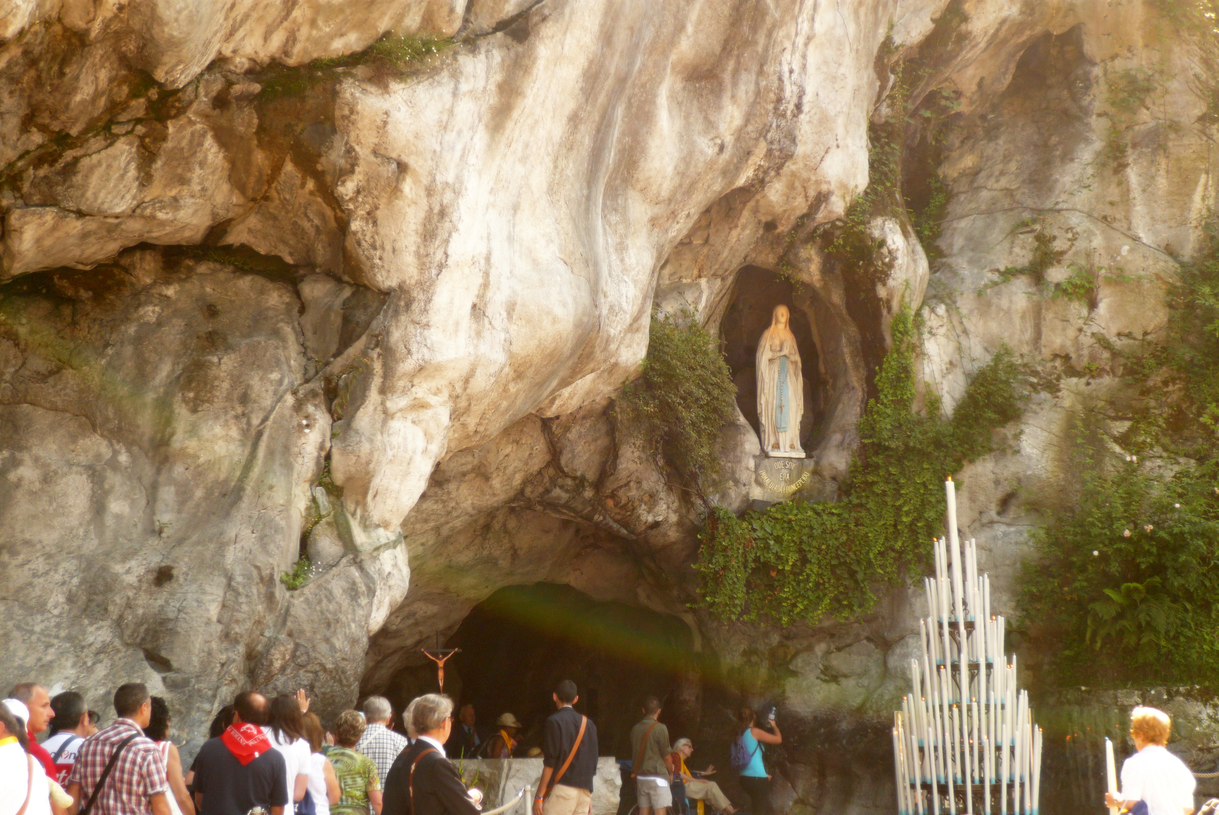 Grotte de Massabielle au Sanctuaire de Lourdes