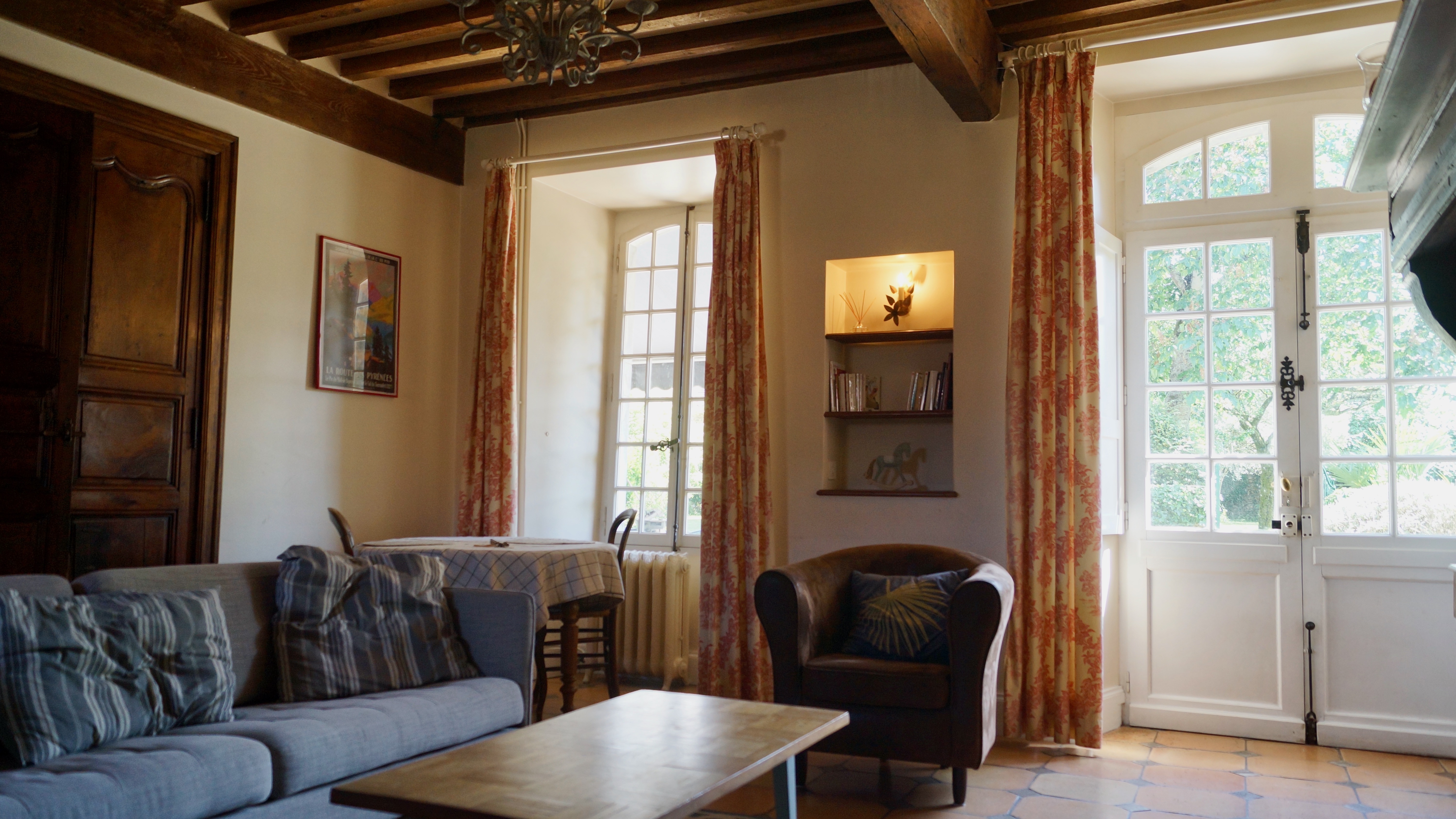 Suite Côté Roses - Cama y decoración