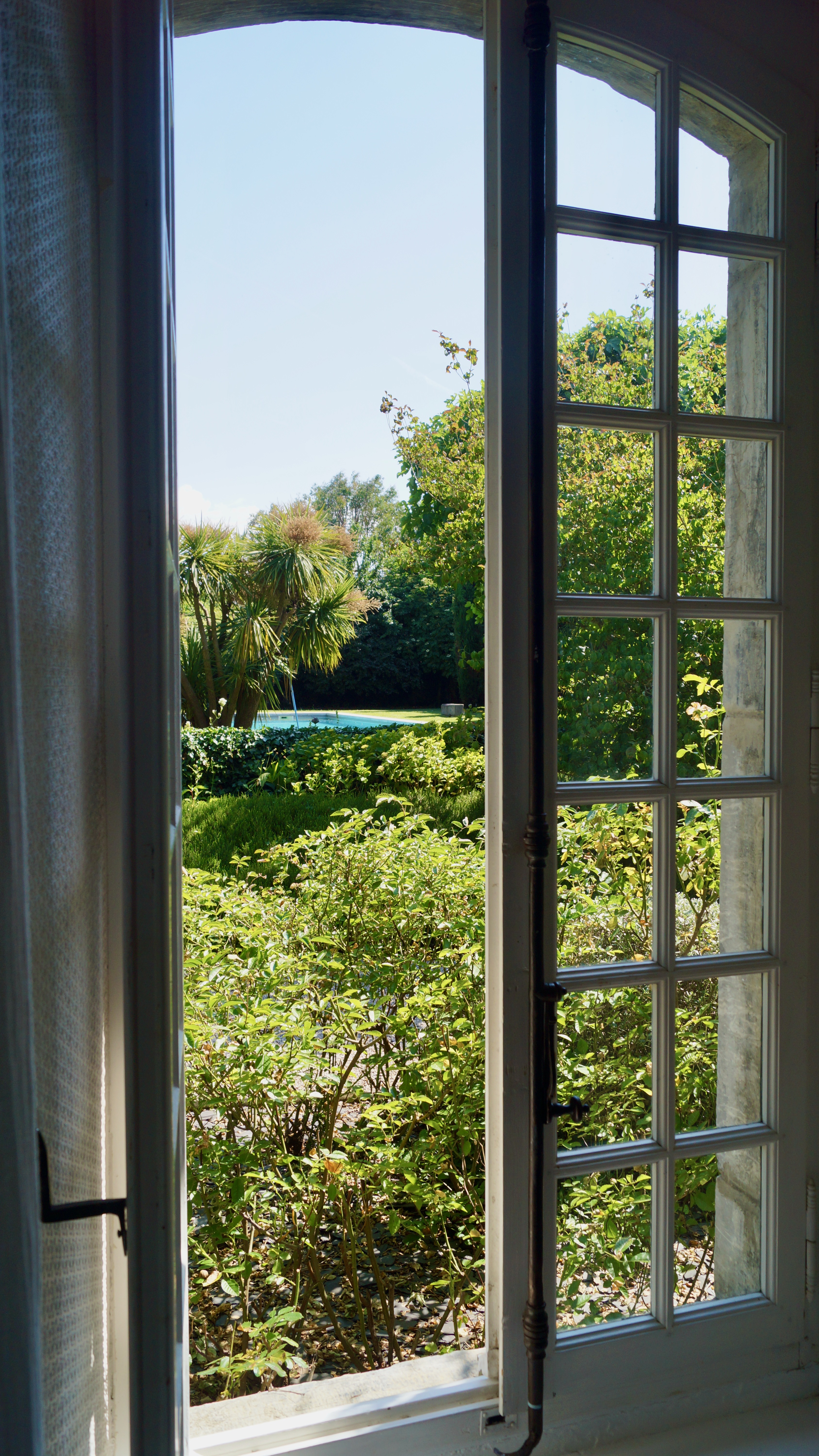 Suite Côté Roses - Ventana con vistas al parque