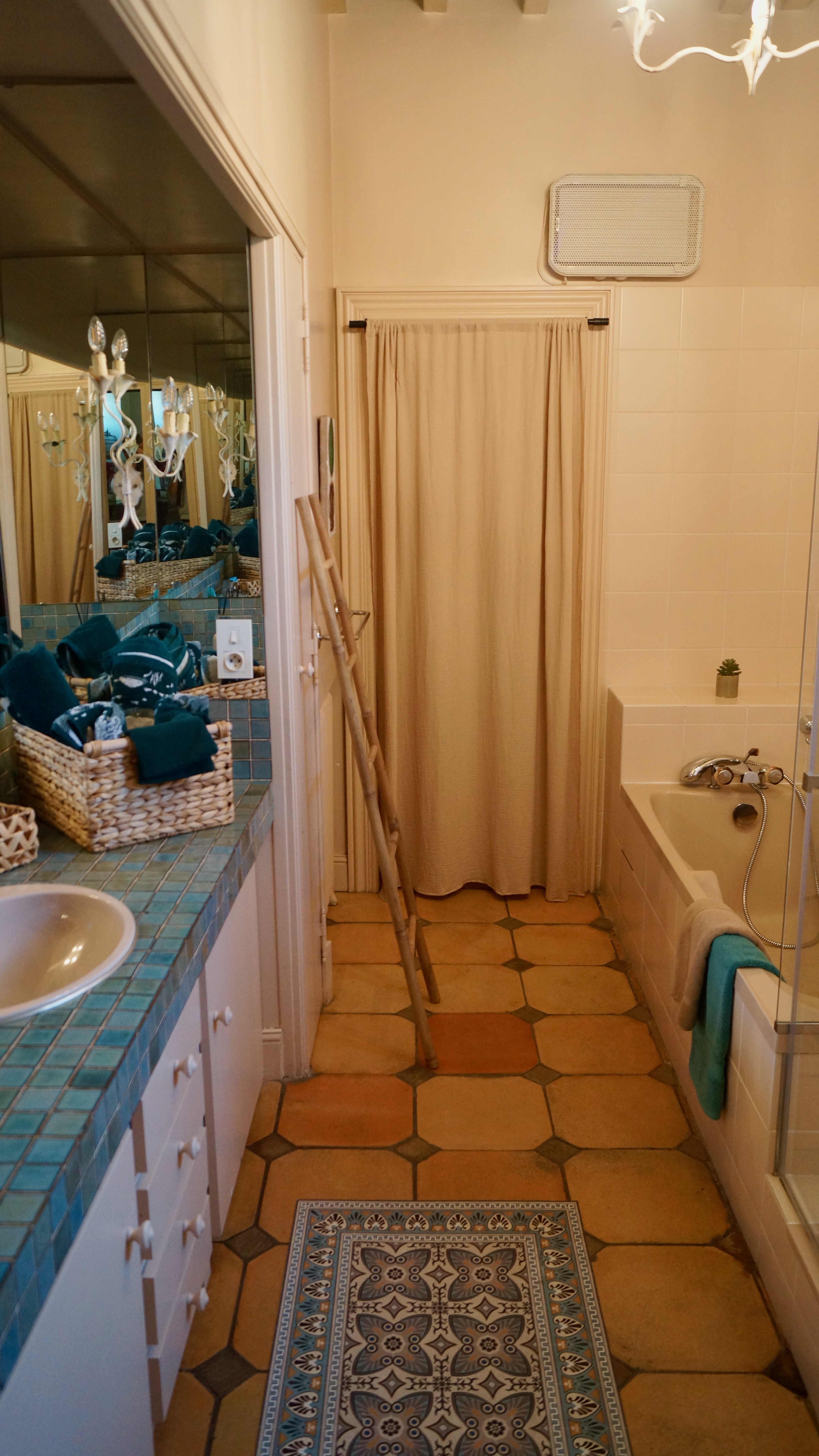 Suite Côté Roses - Detalles de la bañera